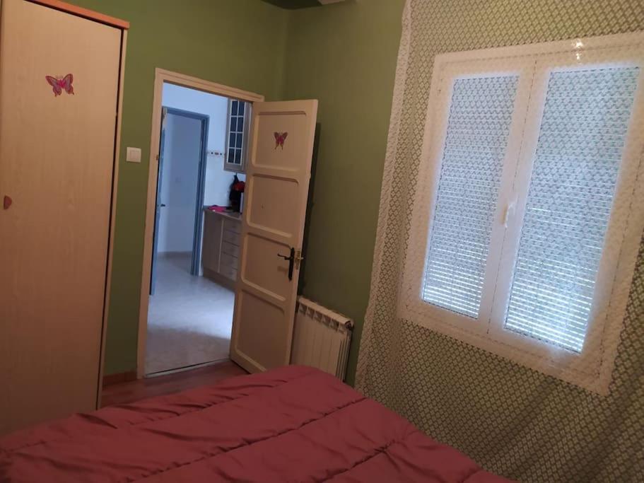 Amplio Piso En Centro Con Balcon Apartment Cuenca  Bagian luar foto